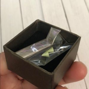 Stud Post Earrings Arrow point Peridot Green Color NEW